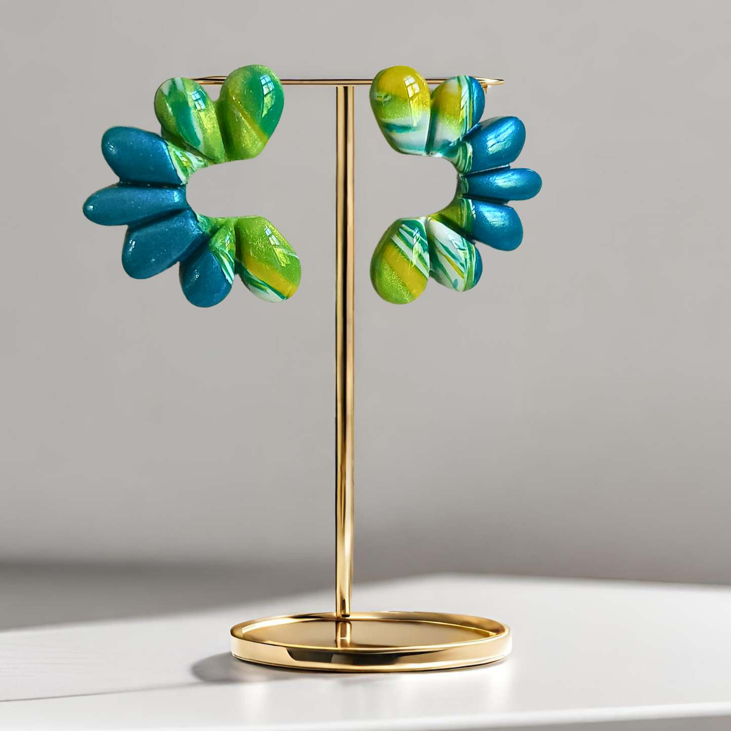 Tropical breeze: half flowers
